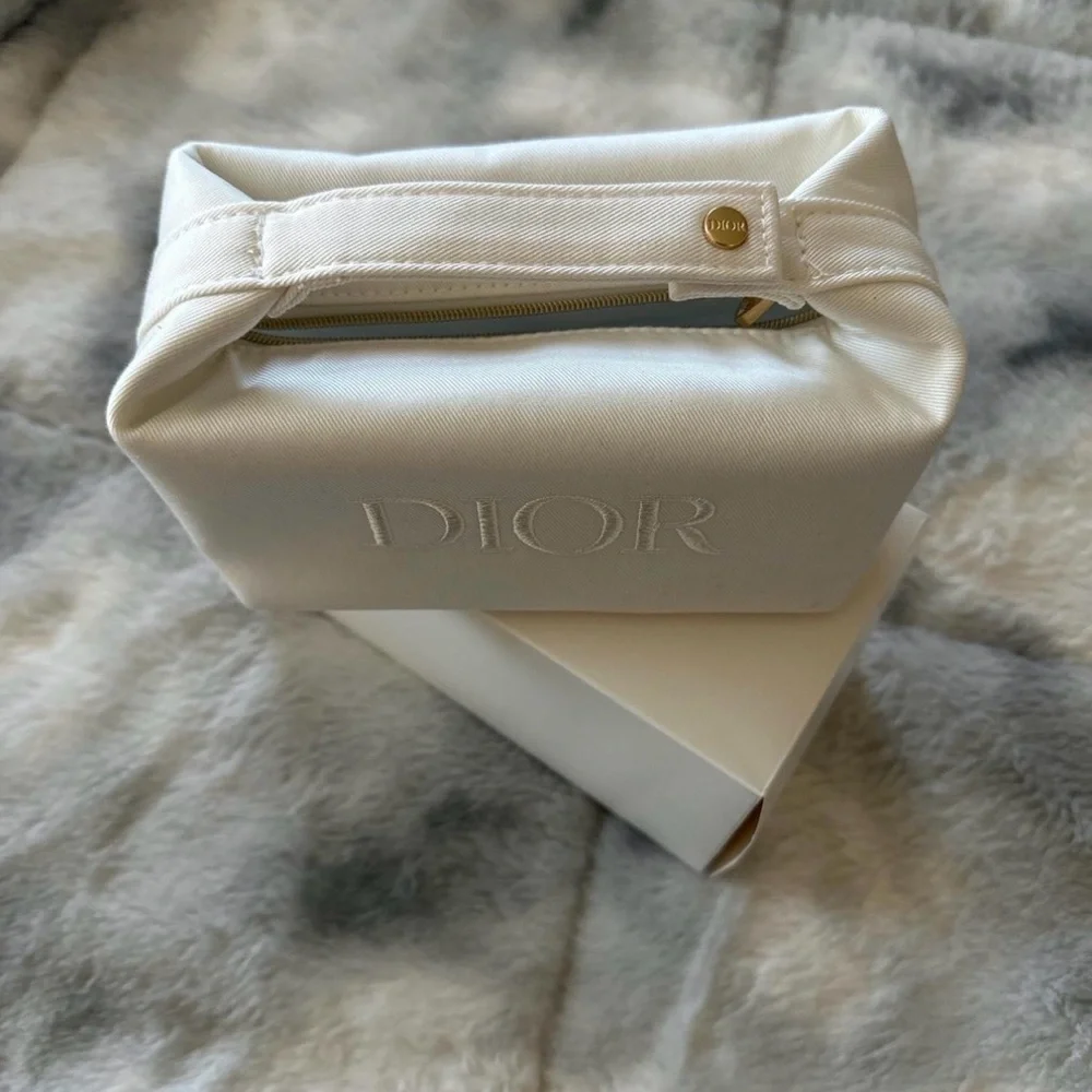 Dior GWP✨🤍💛Cream Cosmetic Bag - Picture 2 of 3